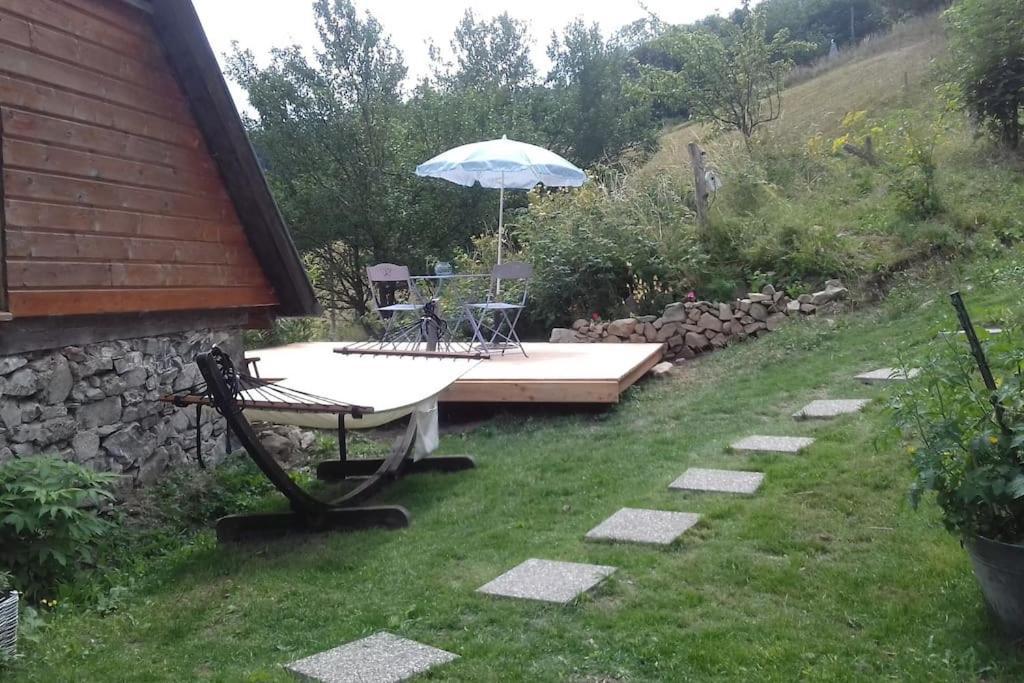 Un Coin De Montagne Apartamento Linthal Exterior foto